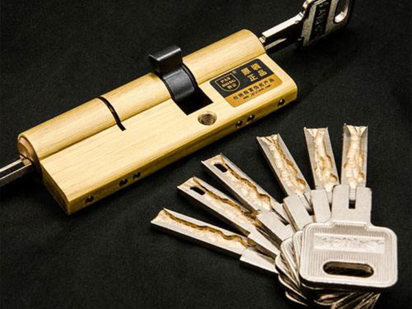 德钦24小时上门开锁公司