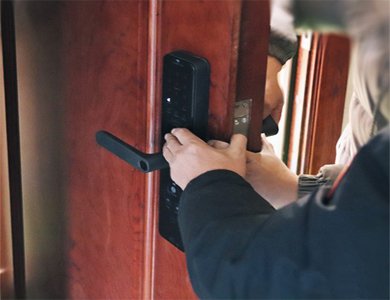 德钦24小时上门开锁公司
